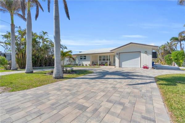 Sandpiper Village, 221 Ibis St, Fort Myers Beach, Florida 33931, image 2