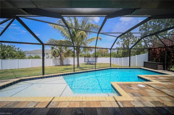 823 E Portland St, Lehigh Acres, Florida 33974, image 1