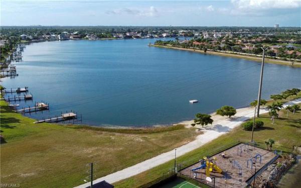 The Harborage, 5160 Harborage Dr, Fort Myers, Florida 33908, image 2