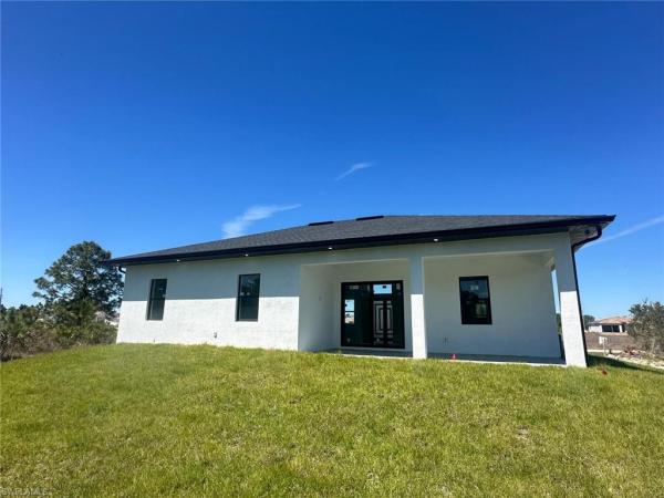 2905 18th St, Lehigh Acres, Florida 33972, image 1