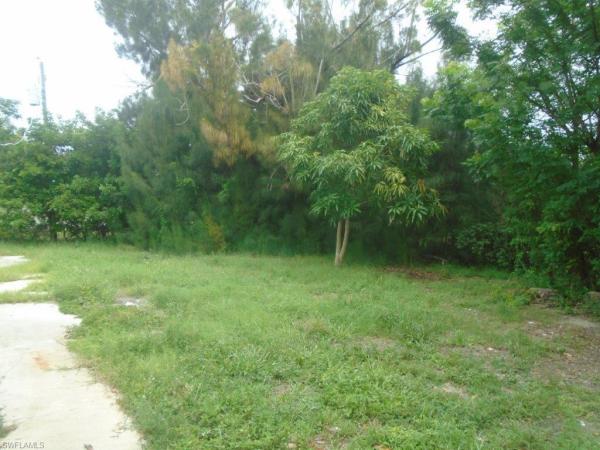 Pine Manor, 5442 4th Ave, Fort Myers, Florida 33907, image 1