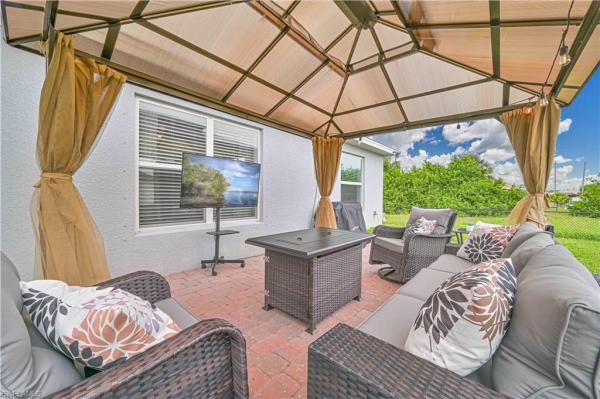 Cape Coral, 3647 10th Pl, Cape Coral, Florida 33909, image 2