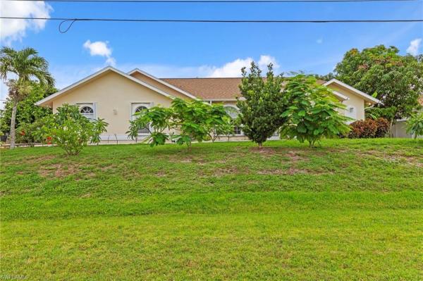 Cape Coral Residential, 417 36th Pl, Cape Coral, Florida 33993, image 2