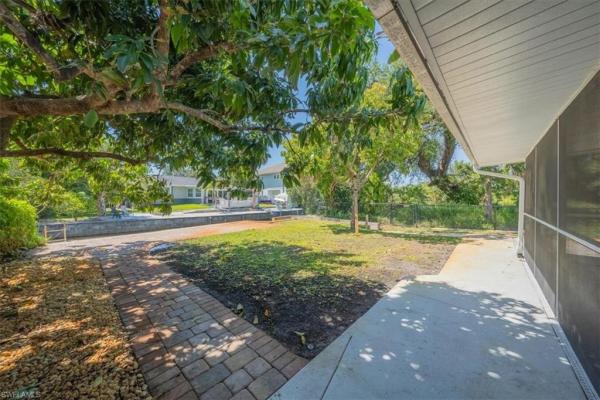 Heitmans, 27301-27305 Johnson St, Bonita Springs, Florida 34135, image 1