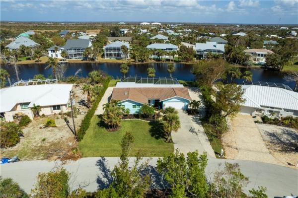 East Rocks, 566 Boulder Dr, Sanibel, Florida 33957, image 2