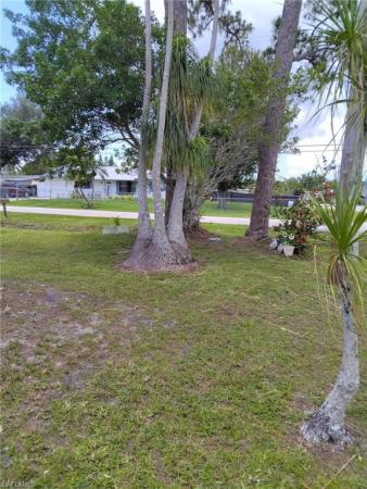 Tamiami Estates, 1338 Old Bridge Rd, North Fort Myers, Florida 33917, image 1