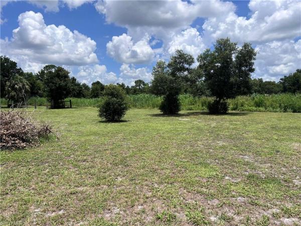 North Fort Myers No HOA, 6431 Bright Rd, North Fort Myers, Florida 33917, image 3