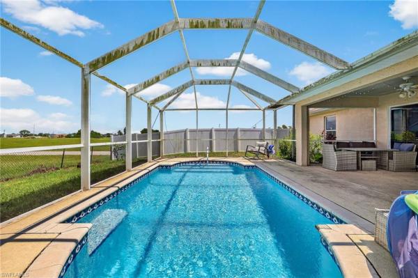 Cape Coral Residential, 1524 18th Pl, Cape Coral, Florida 33909, image 3