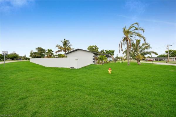 Cape Coral, 1118 Pine Island Ln, Cape Coral, Florida 33909, image 1