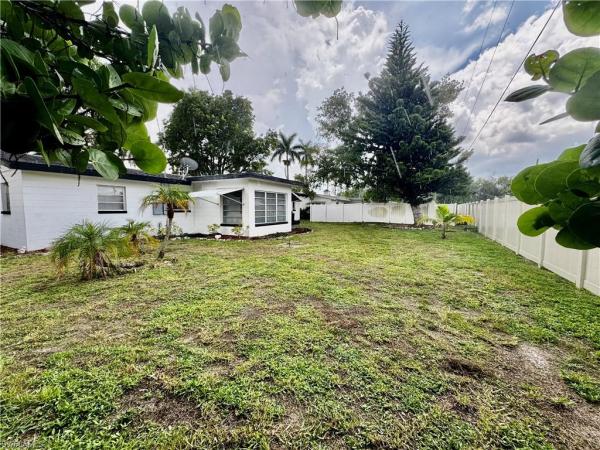 McGregor Groves, 1427 Charles Rd, Fort Myers, Florida 33919, image 1