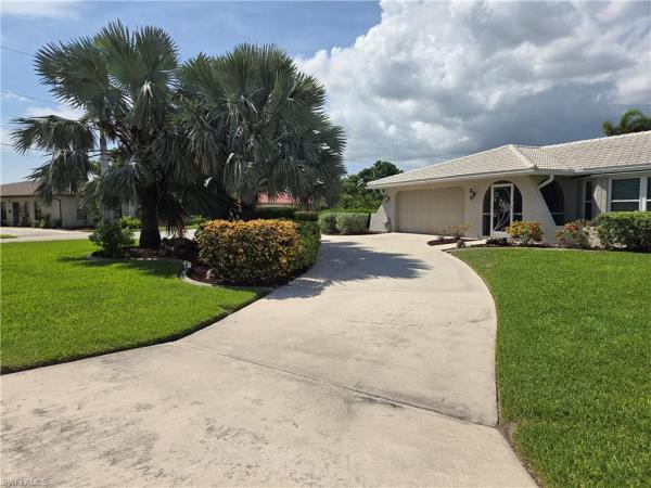 Cape Coral Residential, 2005 26th St, Cape Coral, Florida 33904, image 2