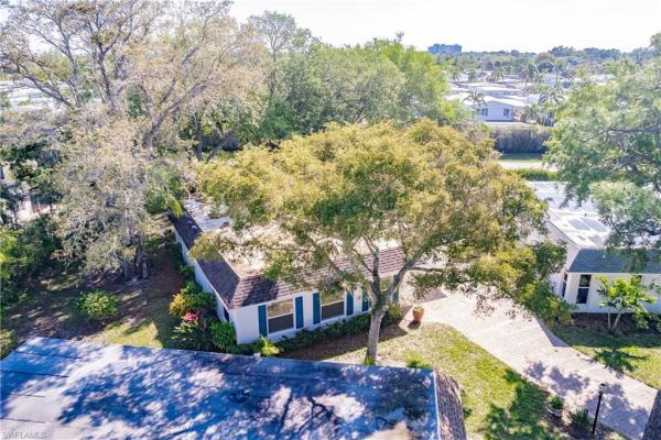 Royal Arms Villas, 217 Yorkshire Ct #2, Naples, Florida 34112, image 1