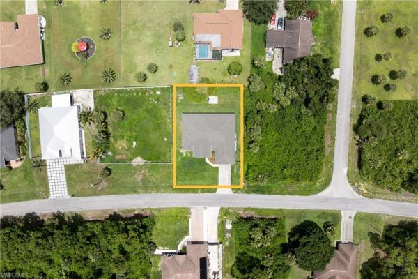 Twin Lake Estates, 157 Wanatah Ave, Lehigh Acres, Florida 33974, image 1