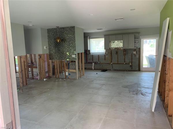Conners At Vanderbilt Beach, 432 Oak Ave, Naples, Florida 34108, image 3