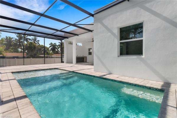 Gordon River Homes, 1415 N 13th Ave, Naples, Florida 34102, image 1