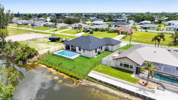 Cape Coral, 1030 20th Ave, Cape Coral, Florida 33993, image 3