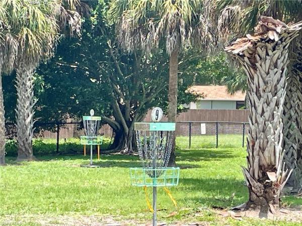 Palm Springs Estates, 711 Pine Vale Dr, Naples, Florida 34104, image 2