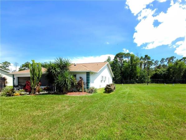 Sabal Springs Golf & Racquet Club, 3320 Sabal Springs Blvd, North Fort Myers, Florida 33917, image 2