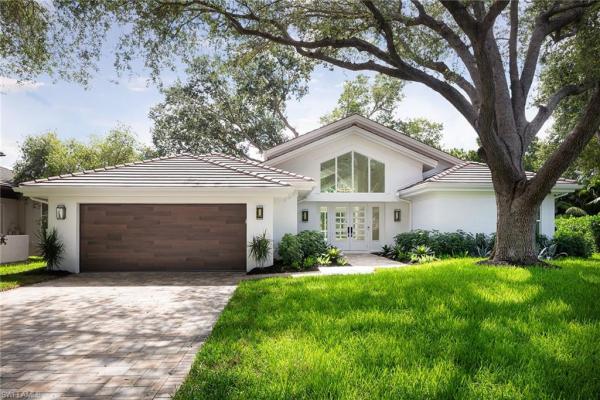 Villages Of Monterey, 7573 Cordoba Cir, Naples, Florida 34109, image 1
