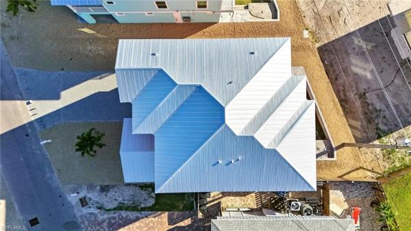 Beach Estates, 130 Fairweather Ln, Fort Myers Beach, Florida 33931, image 1