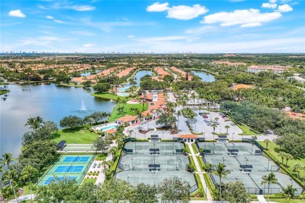 Village Walk Of Naples, 3556 El Verdado Ct, Naples, Florida 34109, image 1