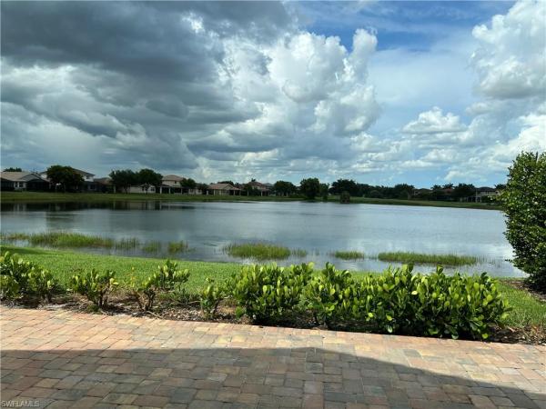 Valencia Country Club, 1560 Birdie Dr, Naples, Florida 34120, image 1