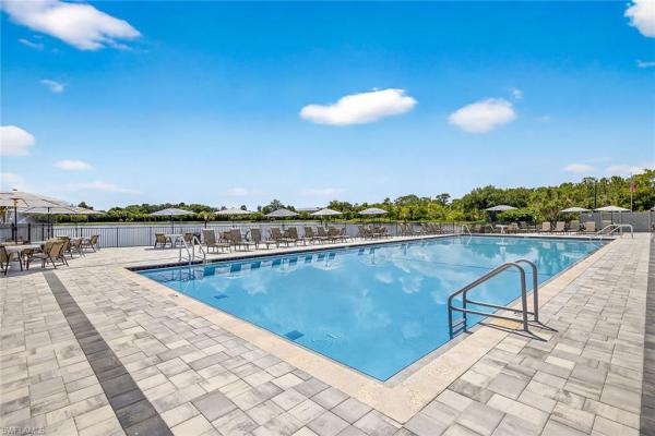Pine Ridge Of Fort Myers Village, 9522 Windsor Club Cir, Fort Myers, Florida 33905, image 3