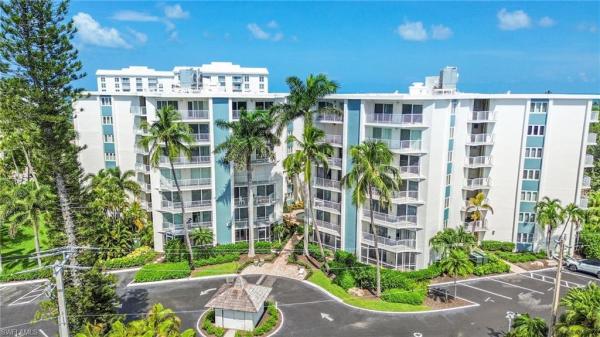 1300 N Gulf Shore Blvd #700, Naples, Florida 34102, image 1