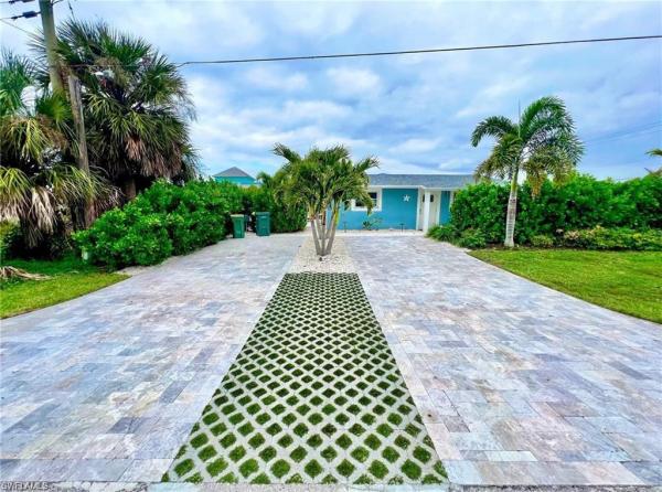 203 1st St, Naples, Florida 34134, image 2
