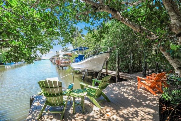 Isles Of Capri, 401 Panay Ave, Naples, Florida 34113, image 1