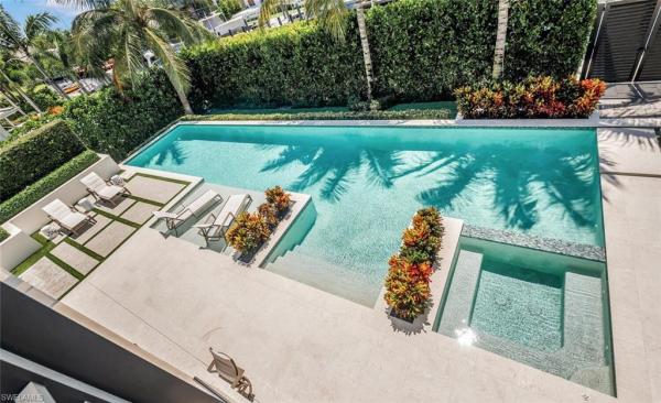 Aqualane Shores, 556 S 17th Ave, Naples, Florida 34102, image 1