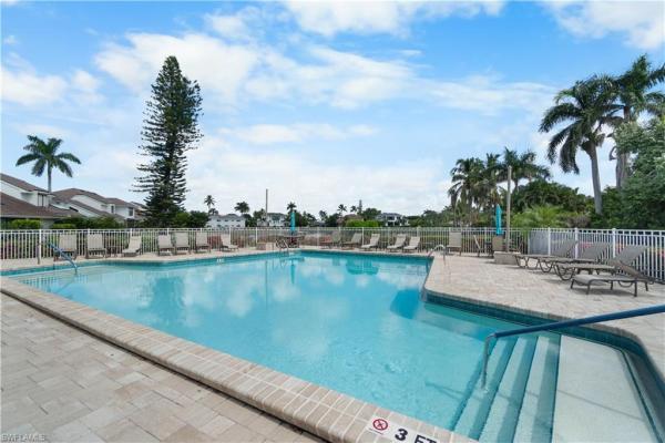 Villas Of Park Shore, 4018 Crayton Rd #B2, Naples, Florida 34103, image 1