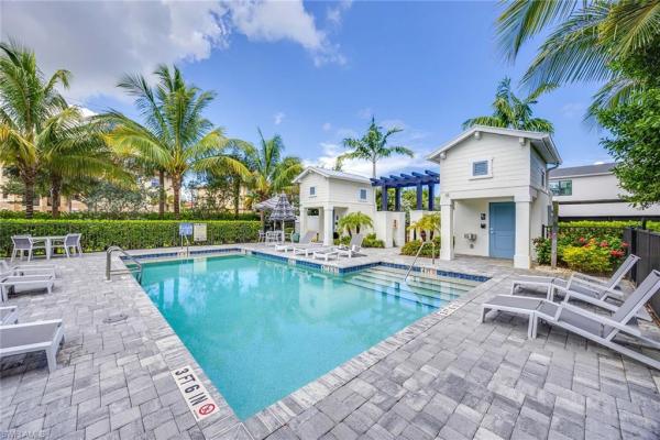 Hamilton Place, 13058 Pembroke Dr, Naples, Florida 34105, image 1