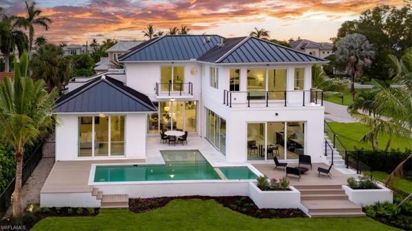 Royal Harbor, 1645 Bonita Ct, Naples, Florida 34102, image 2