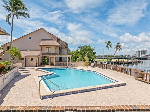 896 Buttonwood Dr #109, Fort Myers Beach, Florida 33931, image 1