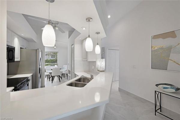 881 Gulf Pavilion Dr #201, Naples, Florida 34108, image 1