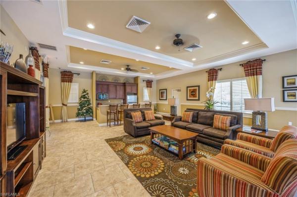 Manchester Square, 13366 Kent St, Naples, Florida 34109, image 3