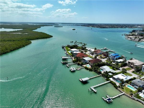 Isles Of Capri, 19 E Pelican St, Naples, Florida 34113, image 3