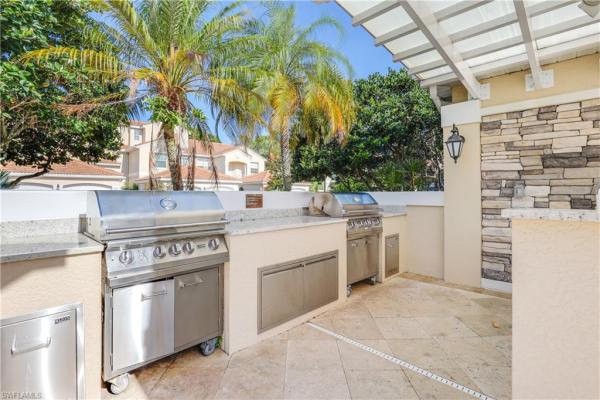 8415 Excalibur Cir #B10, Naples, Florida 34108, image 2