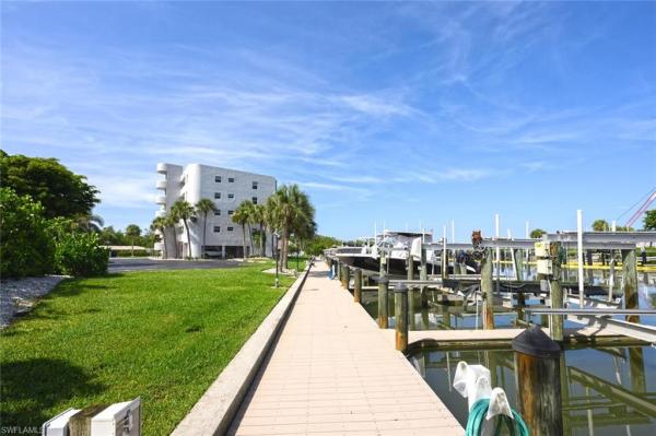 The Anchorage, 12945 Vanderbilt Dr #304, Naples, Florida 34110, image 2