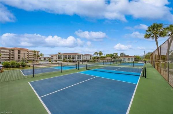 High Point Country Club, 45 S High Point Cir #203, Naples, Florida 34103, image 2