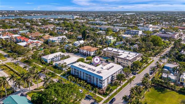 Town Manor At Olde Naples, 1021 S 3rd St #110, Naples, Florida 34102, image 3