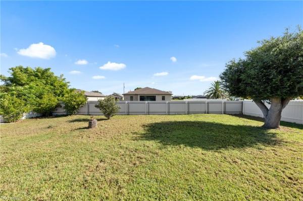 Cape Coral Residential, 1731 Trafalgar Pkwy, Cape Coral, Florida 33991, image 3