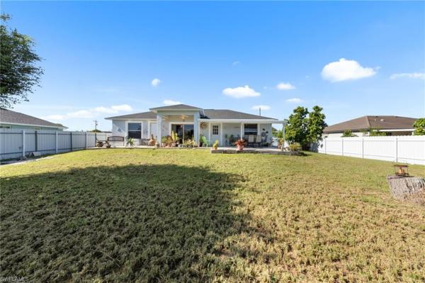 Cape Coral Residential, 1731 Trafalgar Pkwy, Cape Coral, Florida 33991, image 2