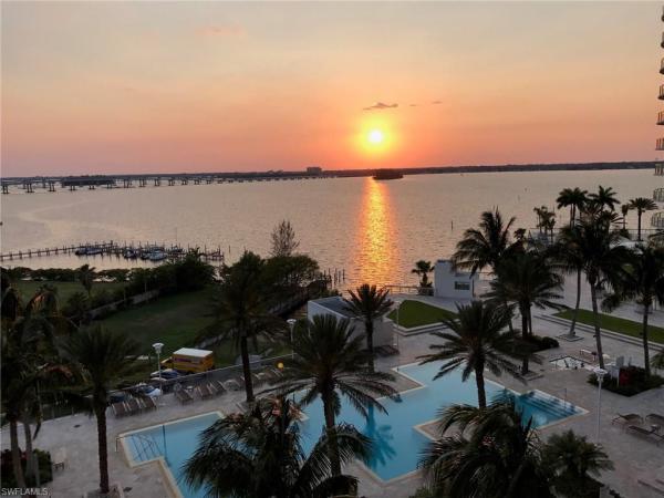 3000 Oasis Grand Blvd #3005, Fort Myers, Florida 33916, image 1