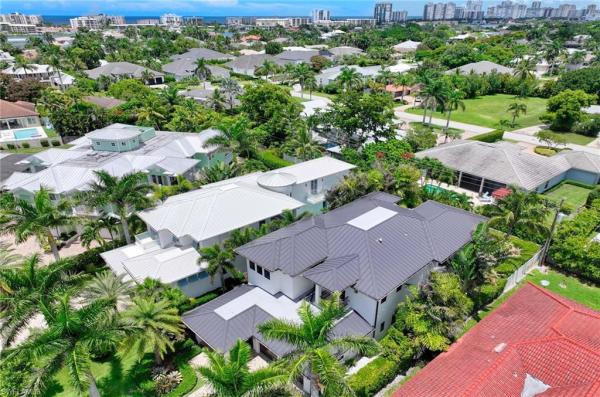 The Moorings, 565 Fairway Ter, Naples, Florida 34103, image 1