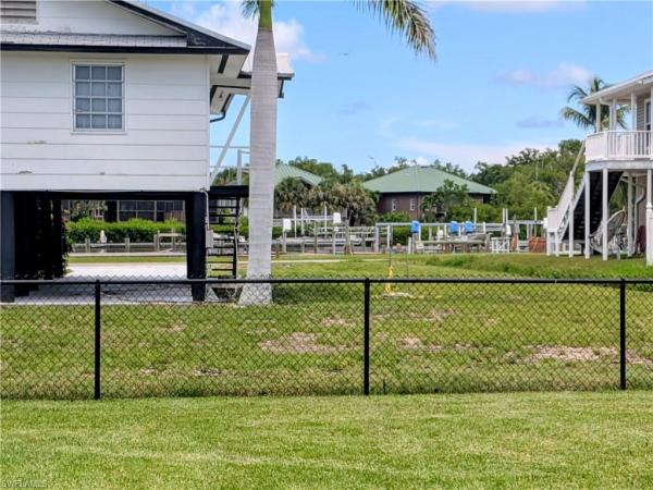 Everglades City Club, 313 N Copeland Ave, Everglades City, Florida 34139, image 1