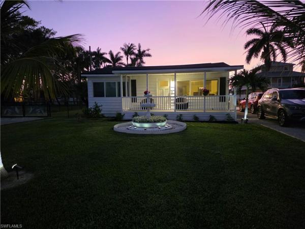 Everglades City Club, 313 N Copeland Ave, Everglades City, Florida 34139, image 2