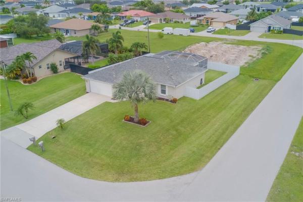 Cape Coral Residential, 712 1st Pl, Cape Coral, Florida 33909, image 3