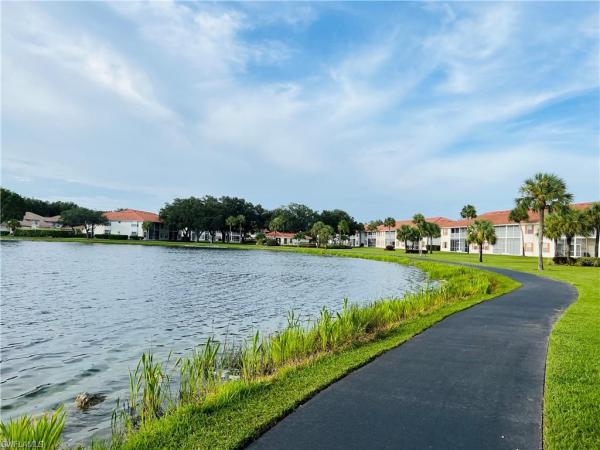 613 Squire Cir #202, Naples, Florida 34104, image 1